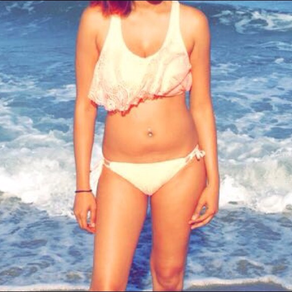 Tie string bikini bottoms - Picture 4 of 4